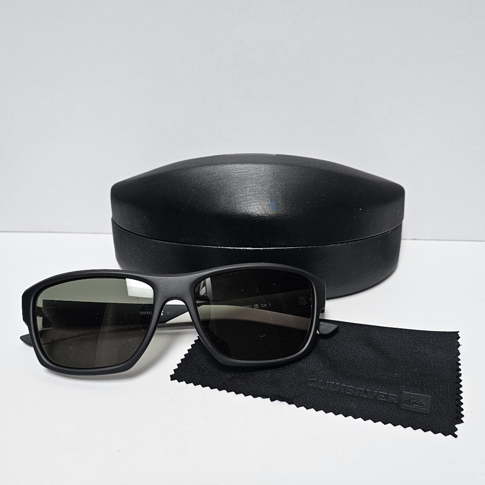 Quiksilver Non-Polarized Black Sunglasses with Case And Cloth.